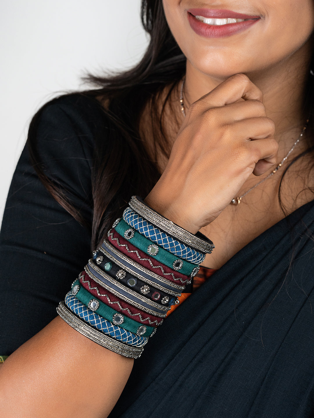 Raha Bangle Set